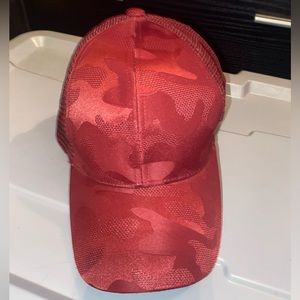 Maroon Camo Ballcap - NEW! -Mesh Back w Ponytail Hole, Adjustable